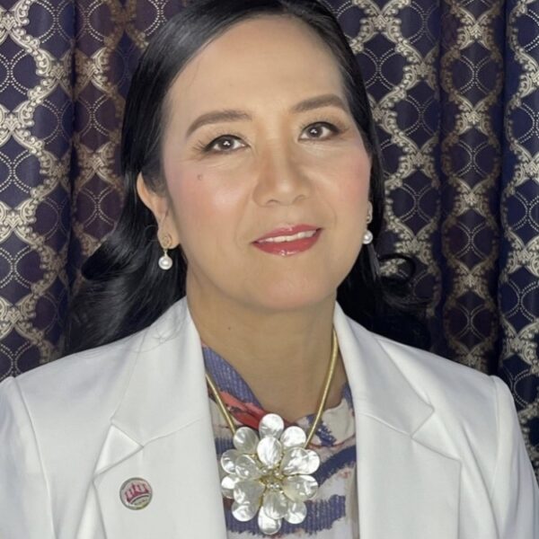 Ms. Jeannette Saavedra-Hyderman, Pag-asa ng Dabaw 1983